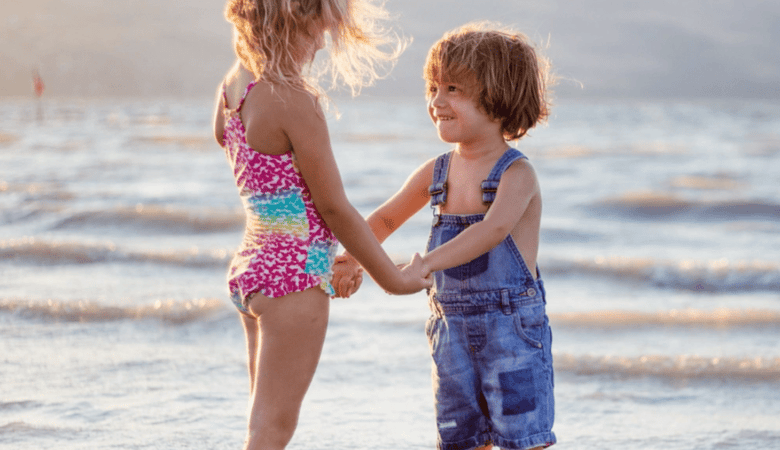 enfants à la plage